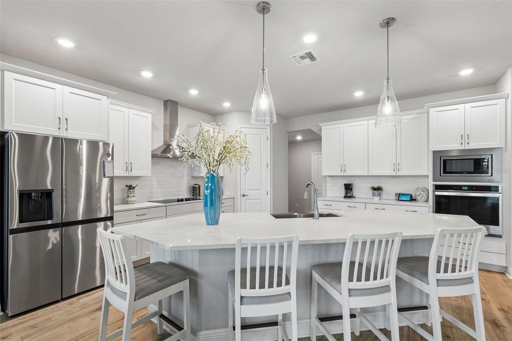 Image 21 of property listing at 3920 W LEMON STREET, Tampa, FL 33609