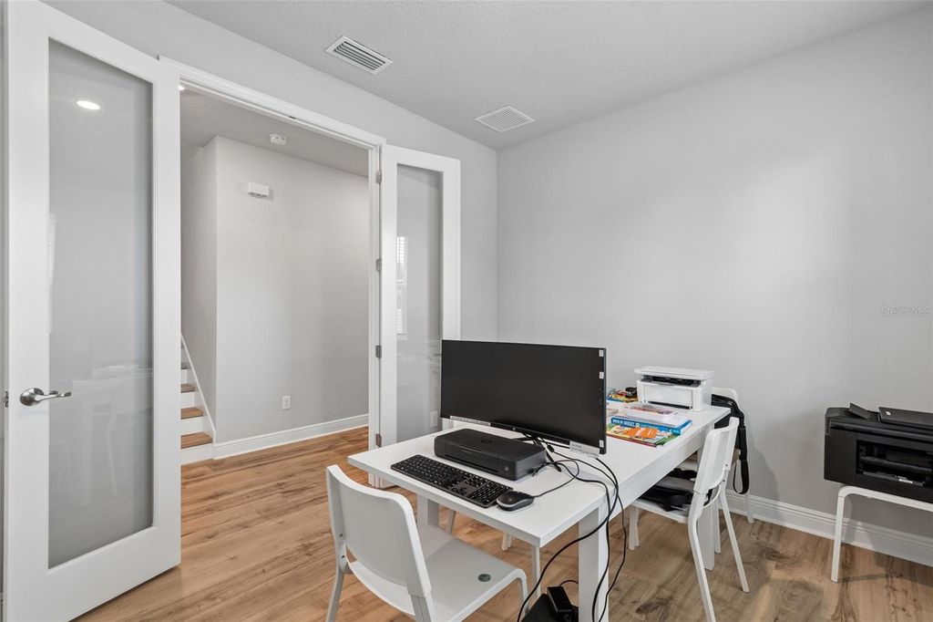 Image 27 of property listing at 3920 W LEMON STREET, Tampa, FL 33609