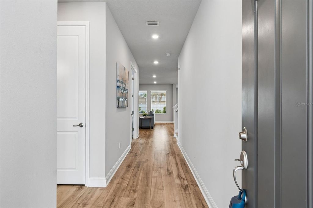 Image 5 of property listing at 3920 W LEMON STREET, Tampa, FL 33609