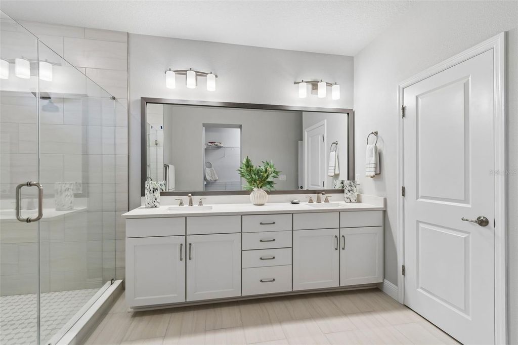 Image 44 of property listing at 3920 W LEMON STREET, Tampa, FL 33609