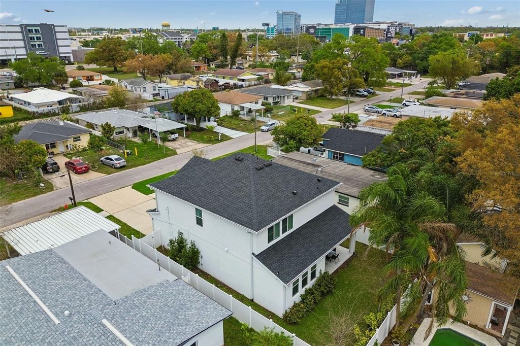 Image 51 of property listing at 3920 W LEMON STREET, Tampa, FL 33609