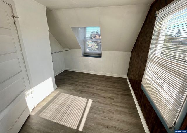 2049 Front Av NE, Albany, OR 97322