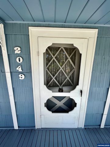 2049 Front Av NE, Albany, OR 97322