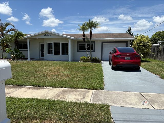 2227 NW 65th Avenue, Margate, FL 33063