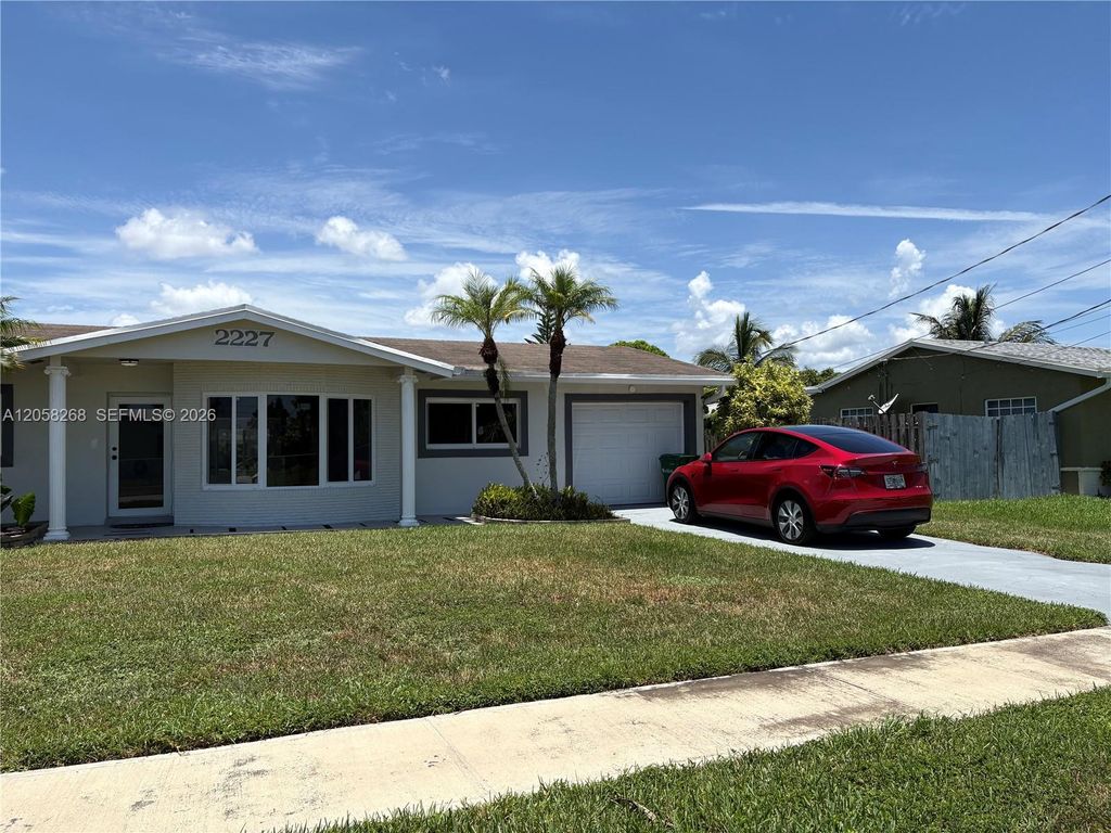 2227 NW 65th Avenue, Margate, FL 33063