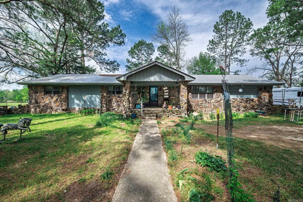 1026 Cherry Hill Loop, Perryville, AR 72126