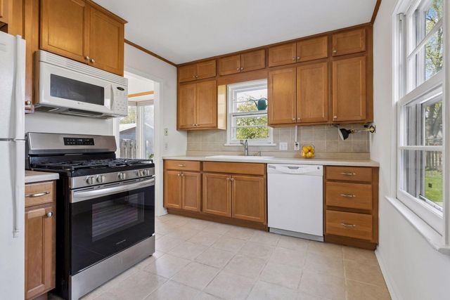 3148 Hampshire Avenue S, Saint Louis Park, MN 55426