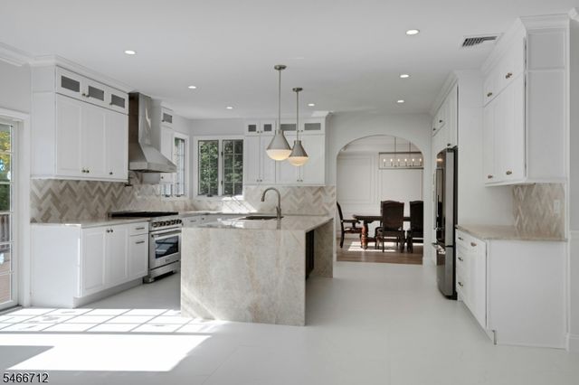 106 Pancake Hollow Dr, Wayne Twp., NJ 07470