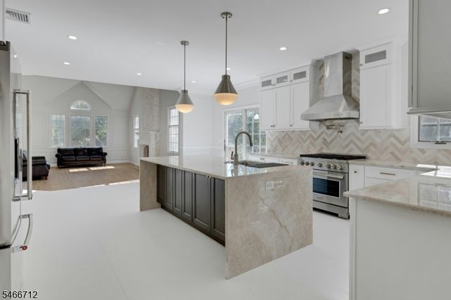 106 Pancake Hollow Dr, Wayne Twp., NJ 07470