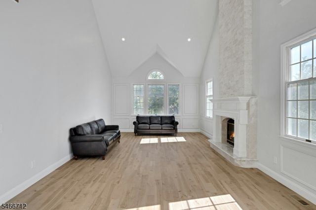 106 Pancake Hollow Dr, Wayne Twp., NJ 07470