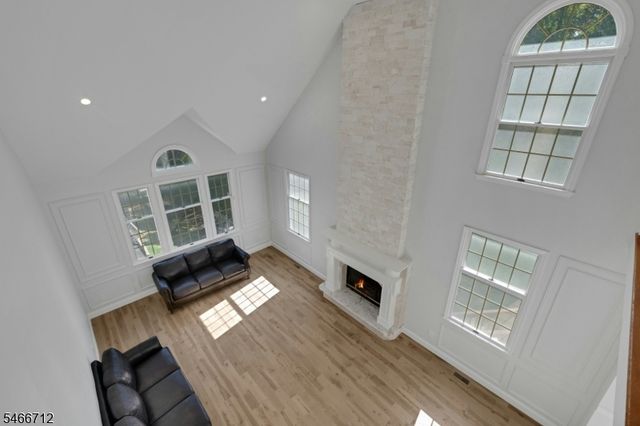 106 Pancake Hollow Dr, Wayne Twp., NJ 07470