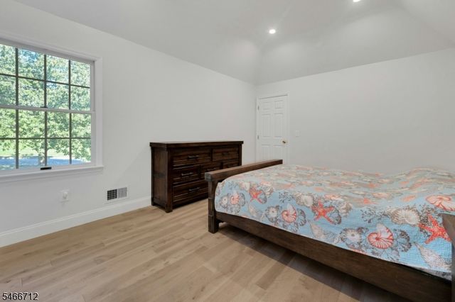106 Pancake Hollow Dr, Wayne Twp., NJ 07470
