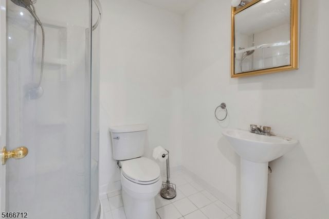 106 Pancake Hollow Dr, Wayne Twp., NJ 07470