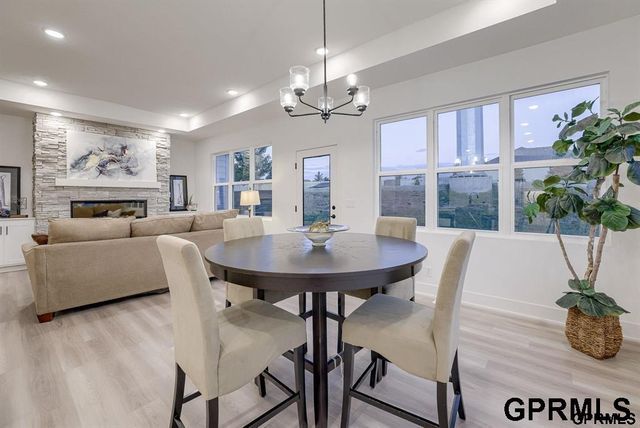 10209 S 180 Avenue Circle, Omaha, NE 68136