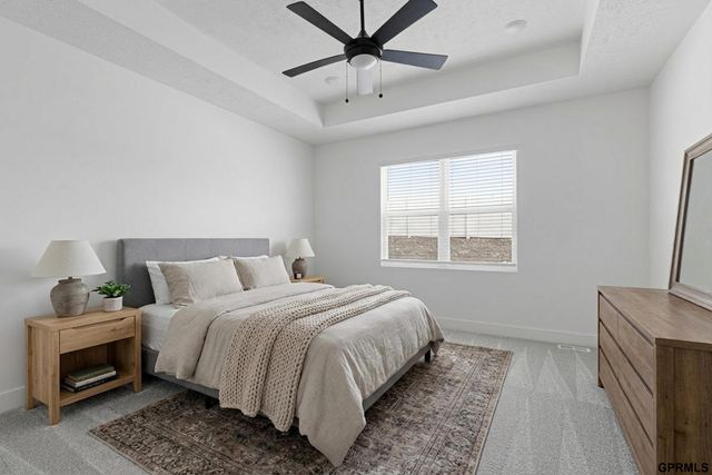 10209 S 180 Avenue Circle, Omaha, NE 68136