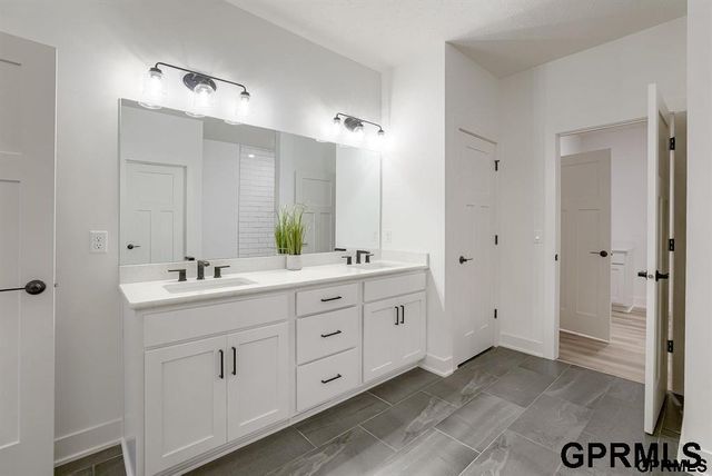 10209 S 180 Avenue Circle, Omaha, NE 68136