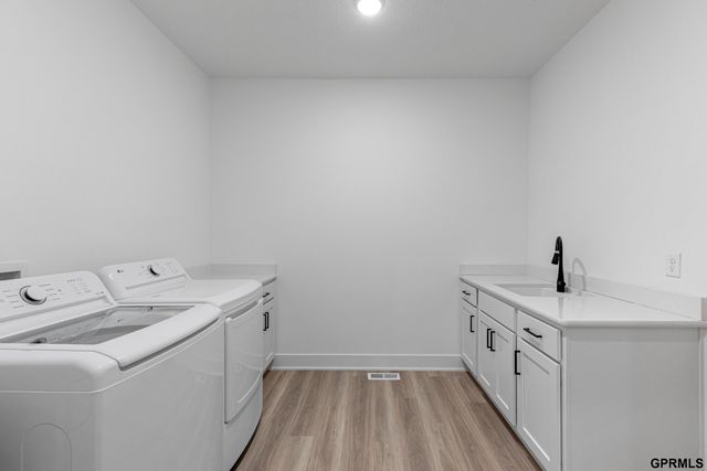 10209 S 180 Avenue Circle, Omaha, NE 68136