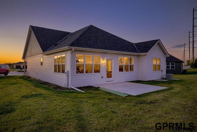 10209 S 180 Avenue Circle, Omaha, NE 68136