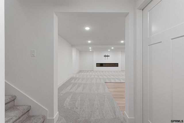 10209 S 180 Avenue Circle, Omaha, NE 68136