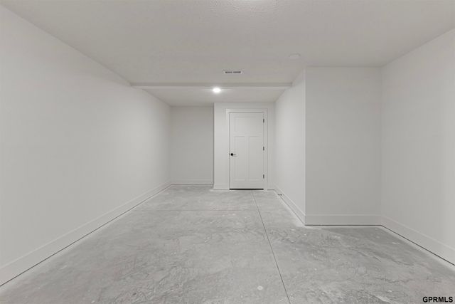 10209 S 180 Avenue Circle, Omaha, NE 68136