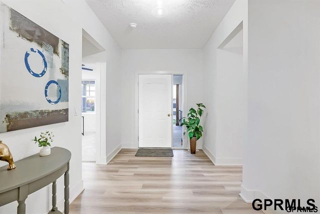 10209 S 180 Avenue Circle, Omaha, NE 68136