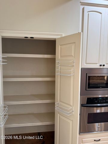 103 Red Oak Court, Madison, MS 39110
