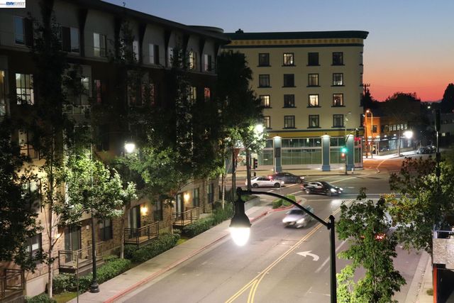 630 Thomas L Berkley Way 403, Oakland, CA 94612