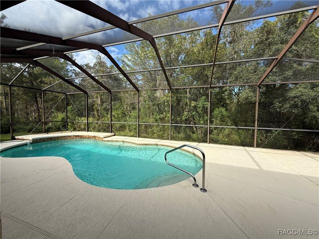 12 Sweet Peas Court, Homosassa, FL 34446