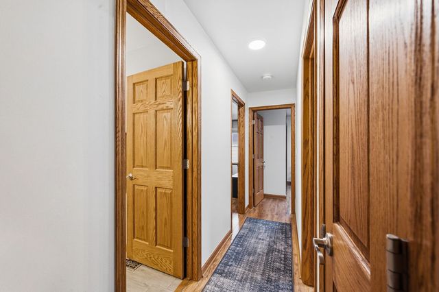 7341 East Avenue, Hanover Park, IL 60133