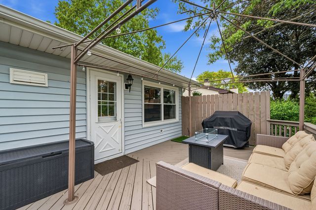 7341 East Avenue, Hanover Park, IL 60133