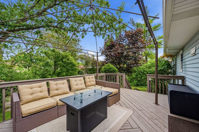 7341 East Avenue, Hanover Park, IL 60133