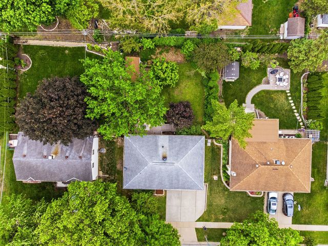 7341 East Avenue, Hanover Park, IL 60133