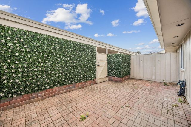 6408 Olympia Drive 132, Houston, TX 77057