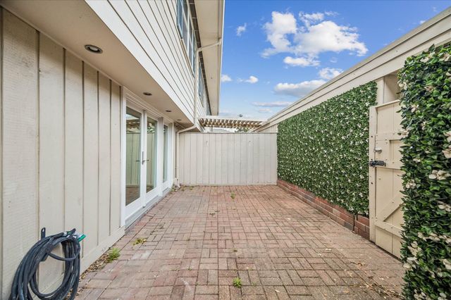 6408 Olympia Drive 132, Houston, TX 77057