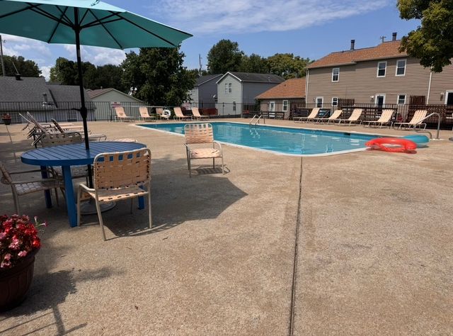 102 River Bend Rd, Hendersonville, TN 37075