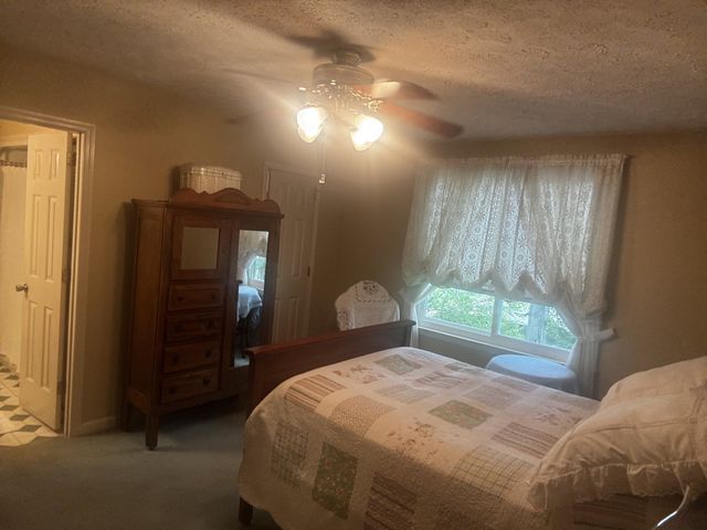 102 River Bend Rd, Hendersonville, TN 37075