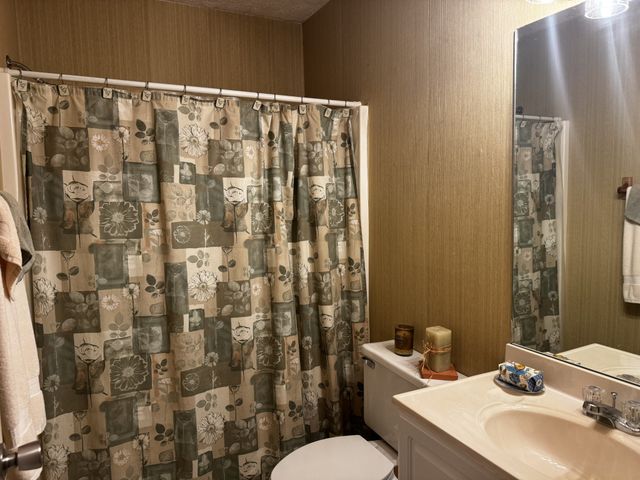 102 River Bend Rd, Hendersonville, TN 37075