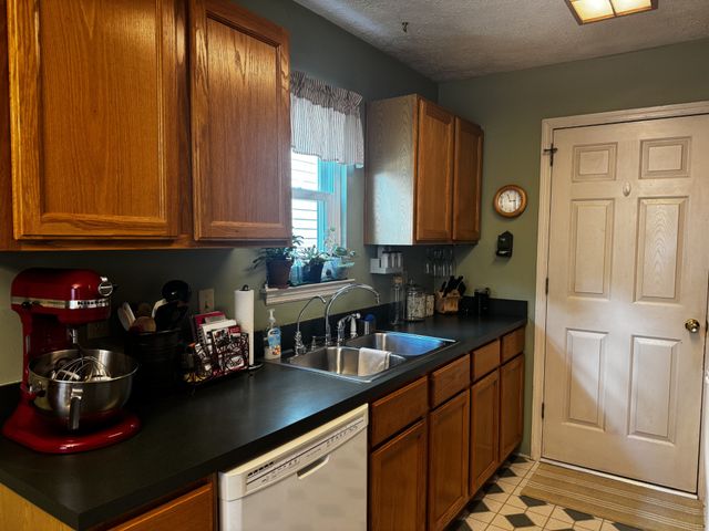 102 River Bend Rd, Hendersonville, TN 37075