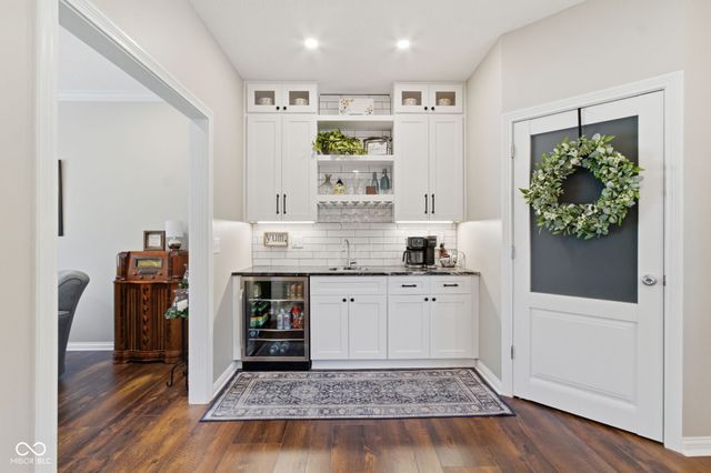129 E Laredo Way N, Carmel, IN 46032