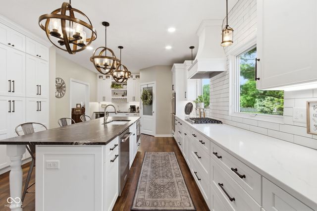 129 E Laredo Way N, Carmel, IN 46032