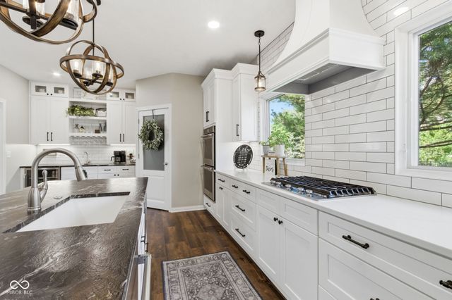 129 E Laredo Way N, Carmel, IN 46032