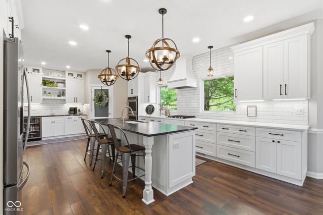 129 E Laredo Way N, Carmel, IN 46032