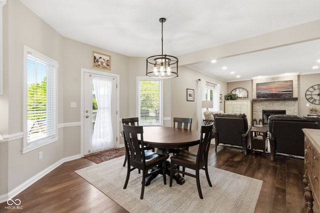 129 E Laredo Way N, Carmel, IN 46032