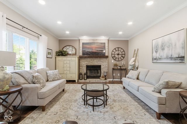 129 E Laredo Way N, Carmel, IN 46032