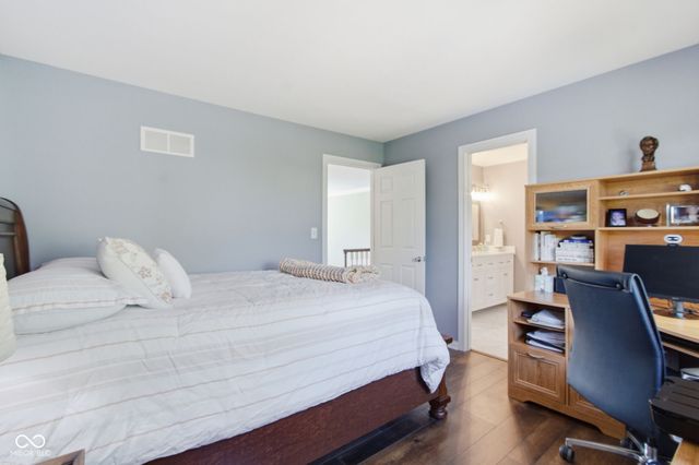 129 E Laredo Way N, Carmel, IN 46032