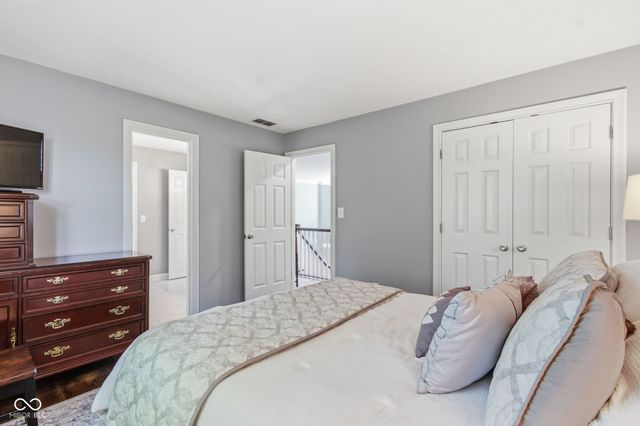 129 E Laredo Way N, Carmel, IN 46032