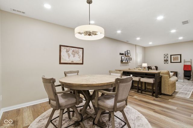 129 E Laredo Way N, Carmel, IN 46032