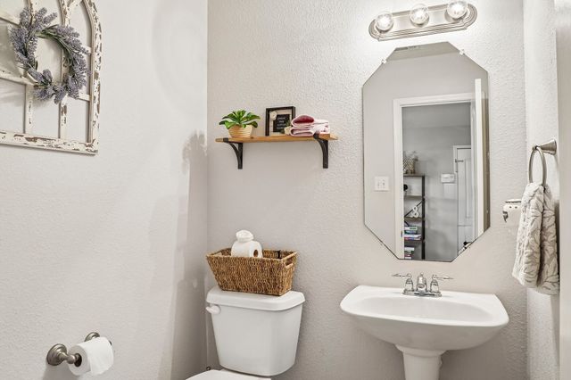 705 Mcalpin Road, Midlothian, TX 76065