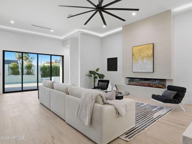 8508 E INDIANOLA Avenue, Scottsdale, AZ 85251