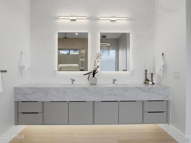 8508 E INDIANOLA Avenue, Scottsdale, AZ 85251